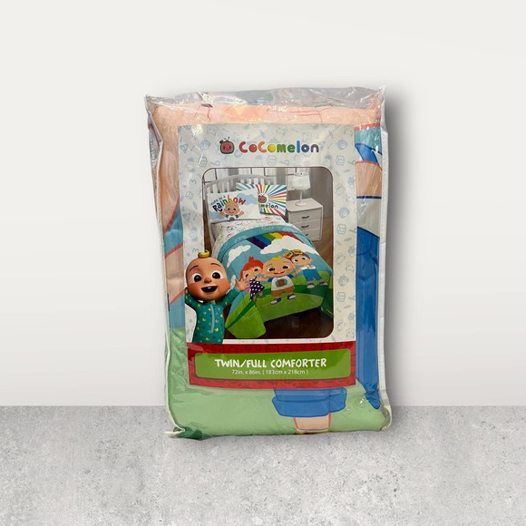 Bedding Twinfull Comforter 72in X 86in Comforter Only Poshmark